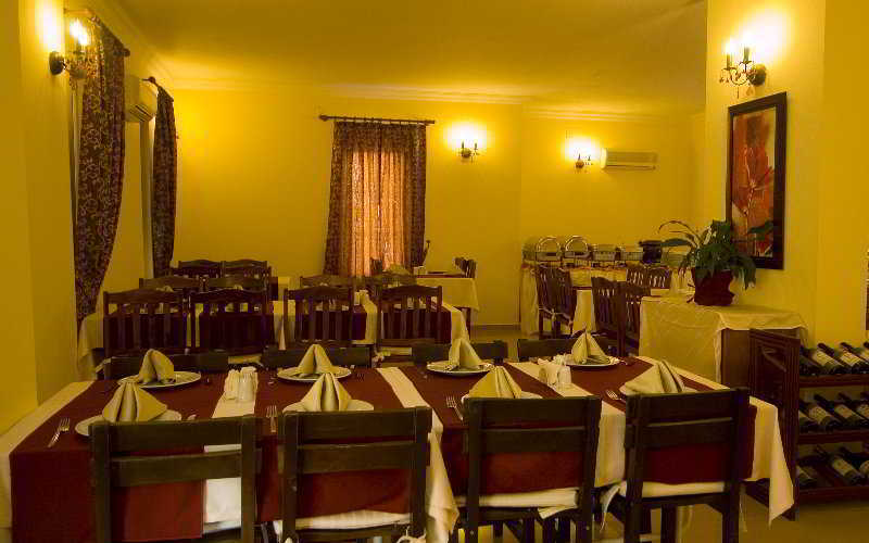 فتحية Sevi Classic Hotel المطعم الصورة